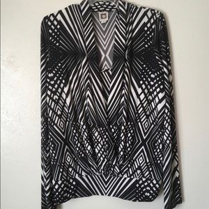L-Anne Klein black white dimensional  blouse